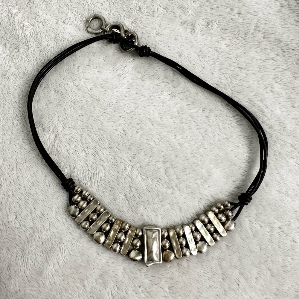 Ciclón Silver Leather Necklace